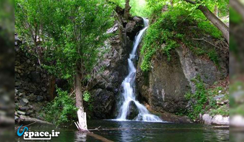 آبشار روستای گرینه - شهرستان زبرخان